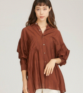 知らなくていいコトで吉高由里子が着用しているブラウンシャツ衣装ブランドの参考画像
