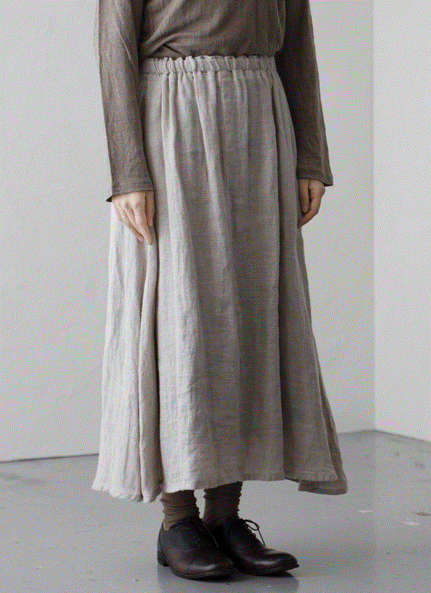 隕石家族で羽田美智子が着用しているスカートのブランド参考画像